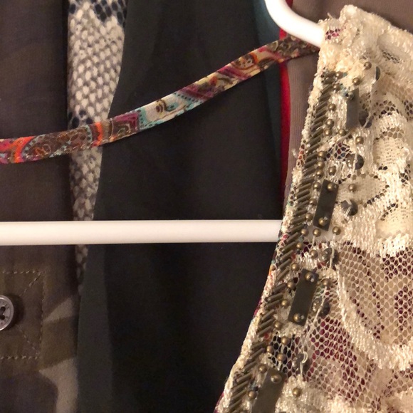 NWOT BKE lace top - Picture 4 of 5